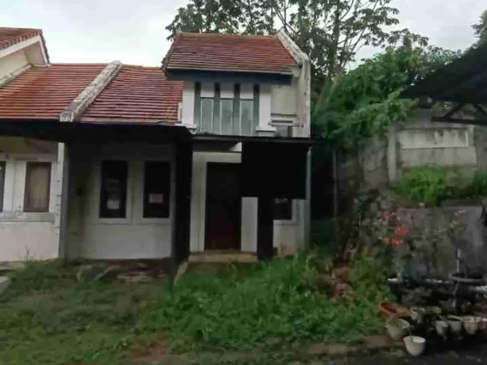 dijual rumah butuh renovasi di legenda wisata cibubur