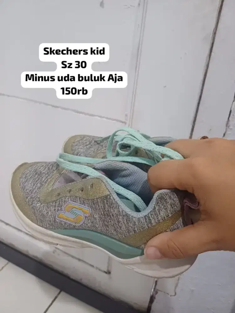 Sepatu anak perempuan Skechers kid size 30