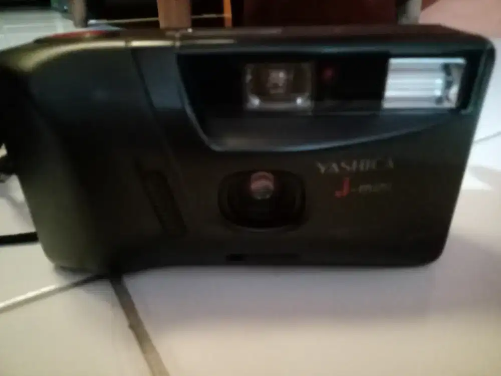 Kamera analog merek yashica