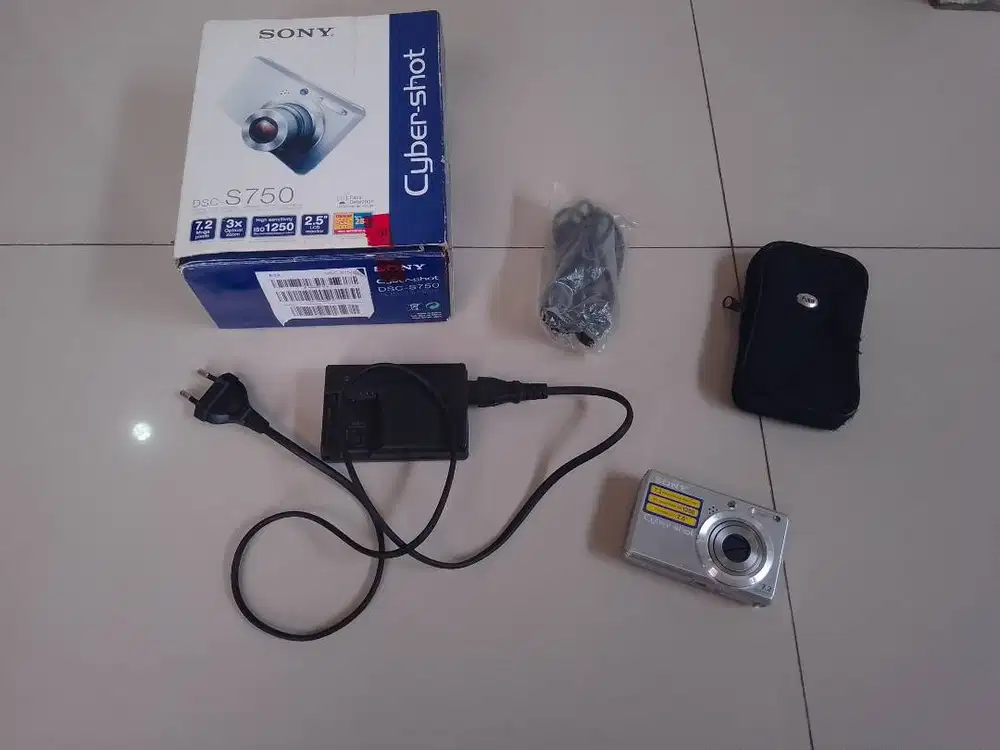 Kamera Sony CyberShot DSC-S750 Digicam RARE
