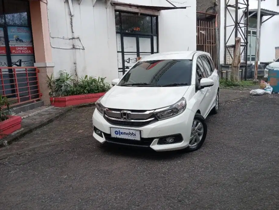 Like New - HONDA MOBILIO 1.5 E BENSIN A/T 2019 PUTIH