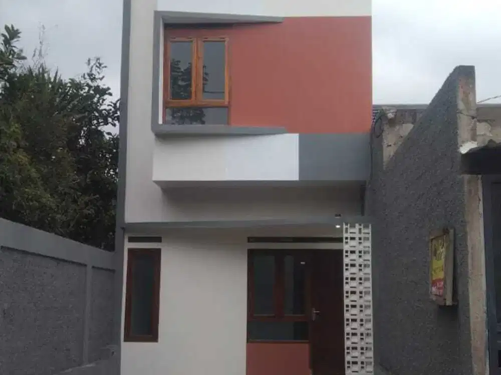 RUMAH DUA LANTAI PINGGIR JALAN, harga include sumur sibel