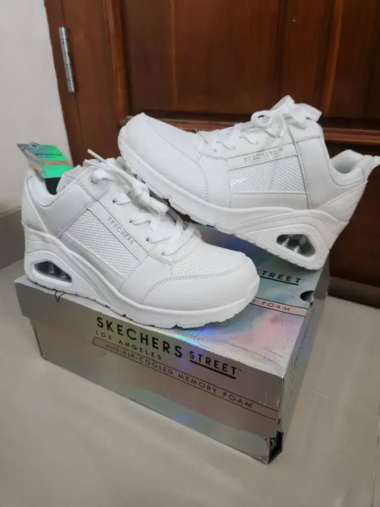 Skechers Uno Wedge - Everything Nice size 40 kondisi baru resmi MAP