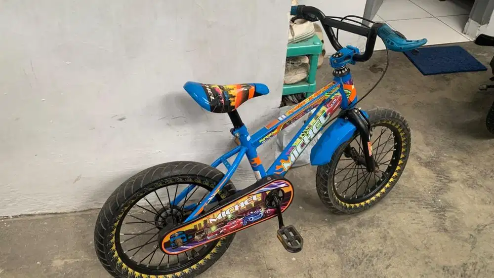 Sepeda anak laki ban pompa 16