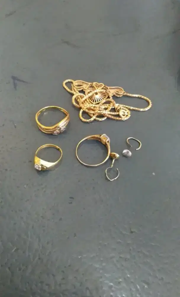 Silahkan yang mau jual emas kita terima pasaran