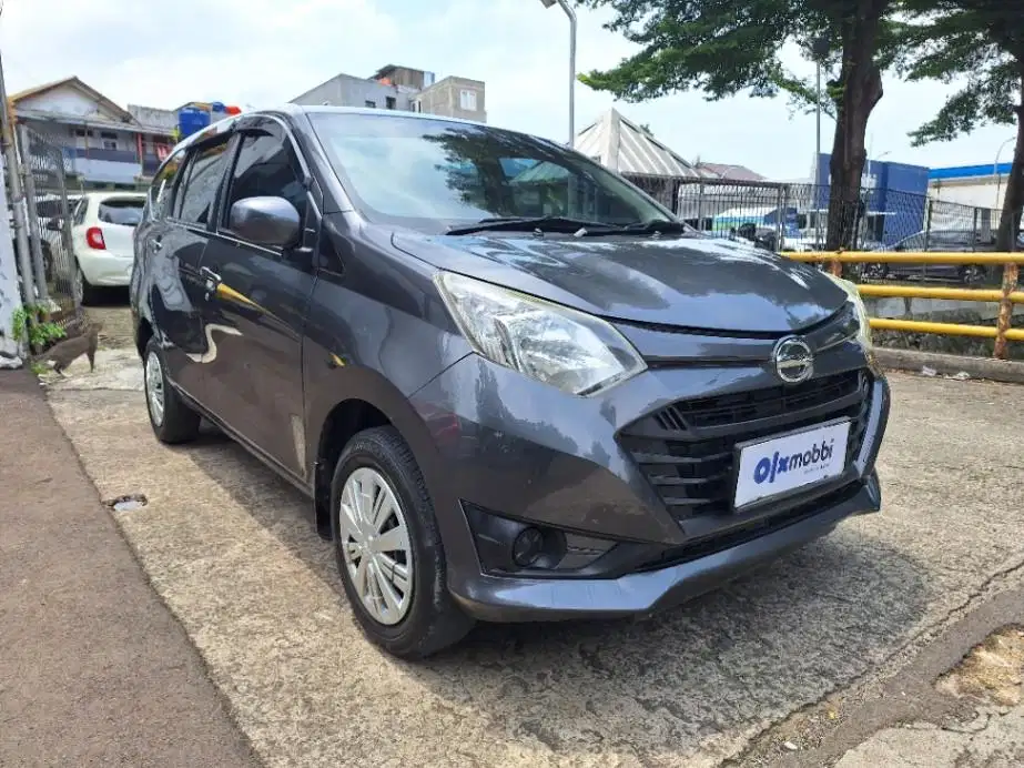 DP MURAH Daihatsu Sigra 1.0 M Bensin-MT 2021 Abu-Abu C1GXT