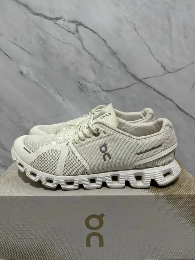 On Cloud 5 All White