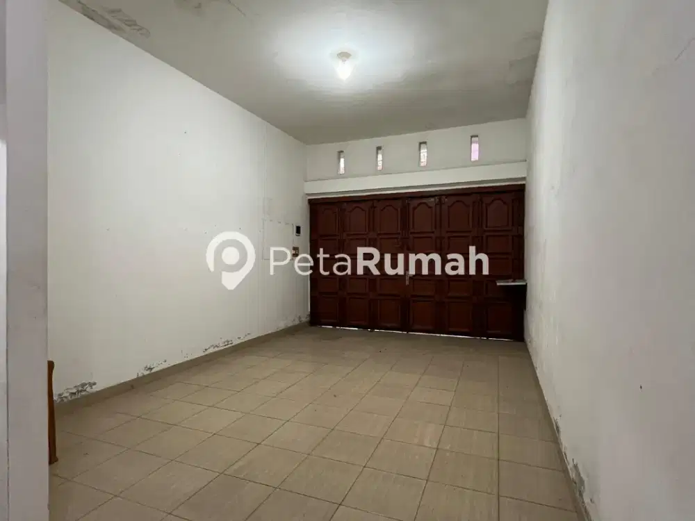 DISEWA TOWNHOUSE JALAN KARYA GANG AMBARSARI - MEDAN BARAT (ELVIA)
