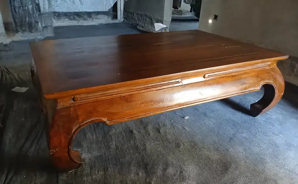 Meja lesehan jati tua