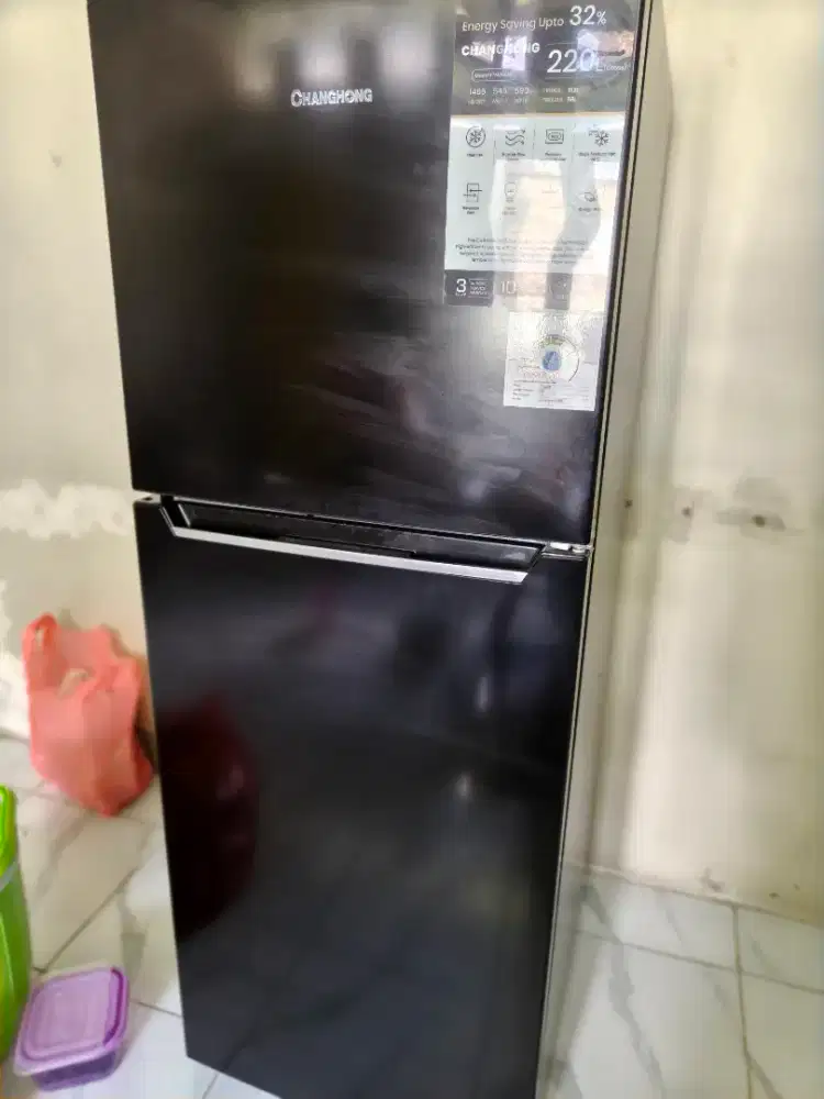 Dijual Cepat Kulkas Baru 3 Bulan pakai karna warung tutup