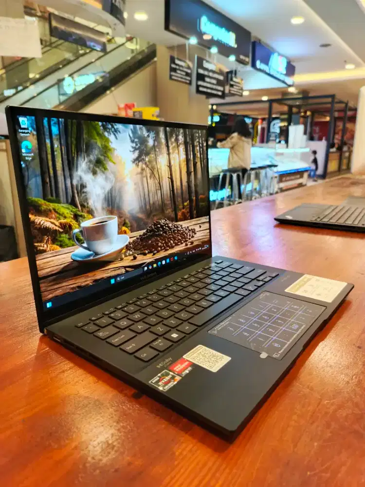 Asus Zenbook 14 UM3402YAR Ryzen 5-7530U Ram 8GB SSD 256GB touchscreen