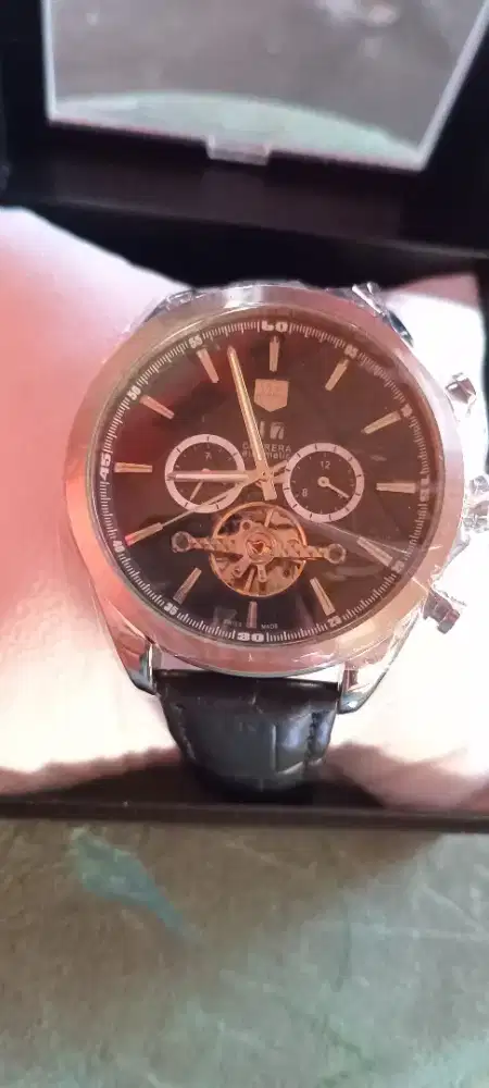 Jam TAGheur Automatic