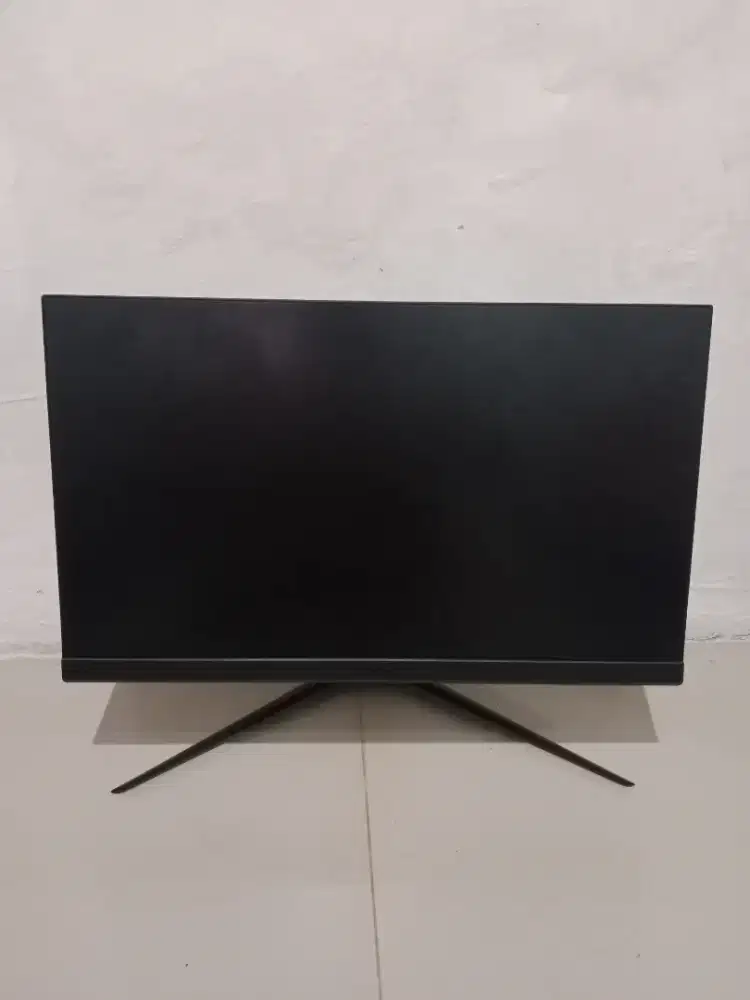 monitor MSI kondisi mulus tpi ada minusnya.
