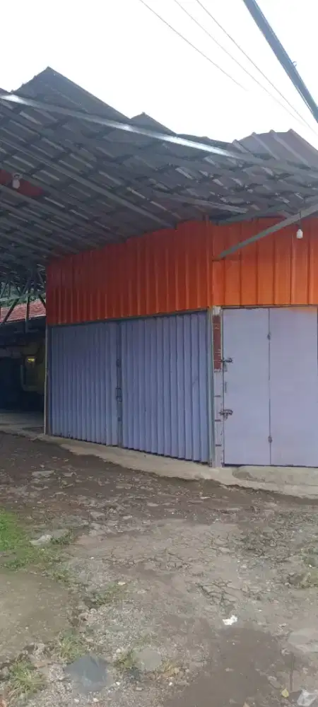 Disewakan kios pertahun