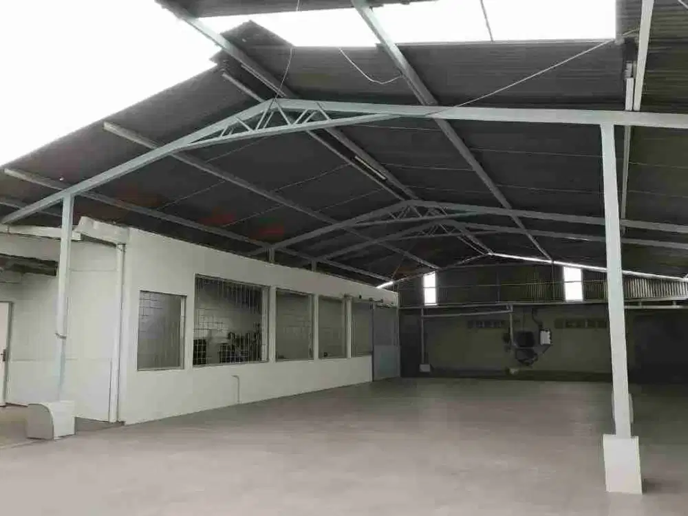 Di sewakan termurah Gudang di Kapten Tendean Solo