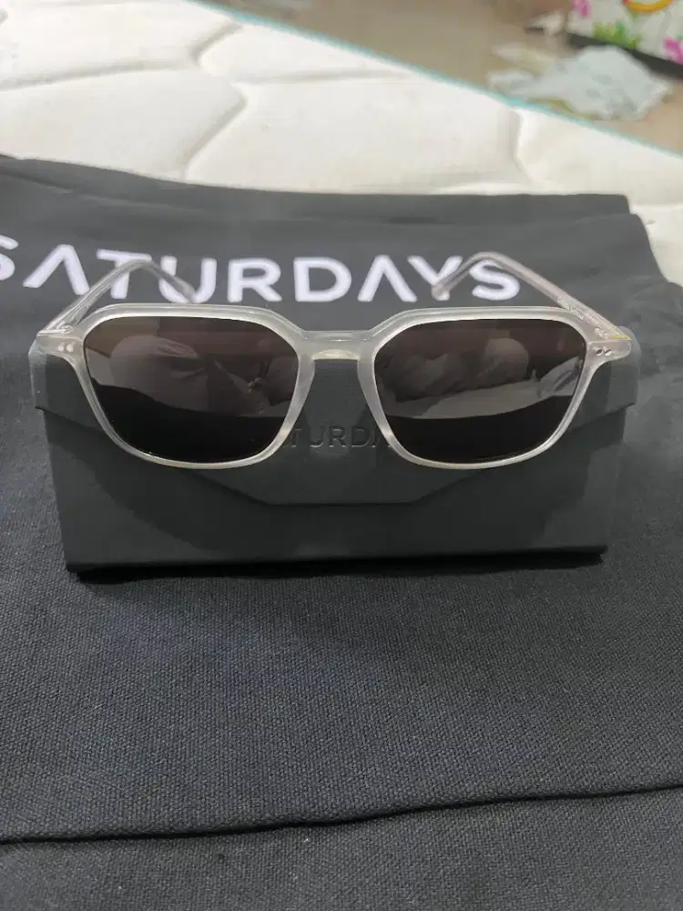 Kacamata Saturdays
