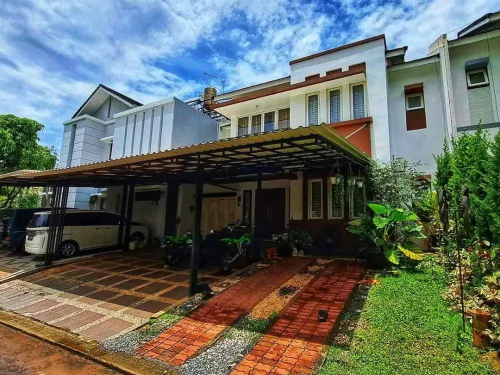 Rumah di Cluster Blossom Ville The Green BSD 2 Lantai ada Taman Belakang