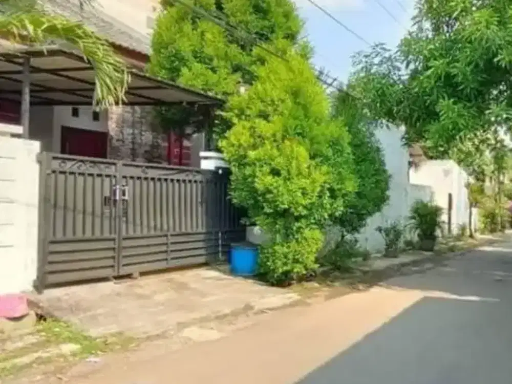 Rumah Tengah Kota di Jl Manggis Raya Lamper Lor Semarang