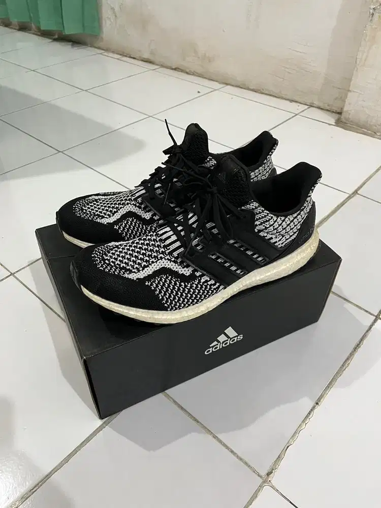 Adidas Ultraboost 5.0 DNA Oreo