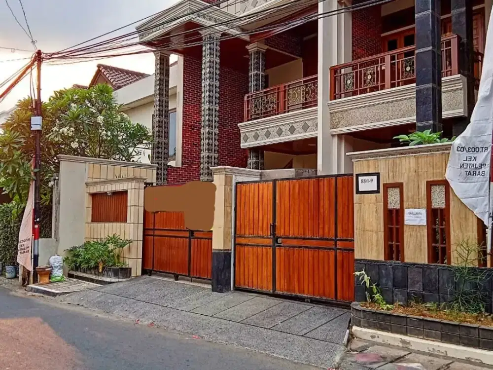 Rumah Baru Townhouse Single House di area eksklusif Pejaten Barat