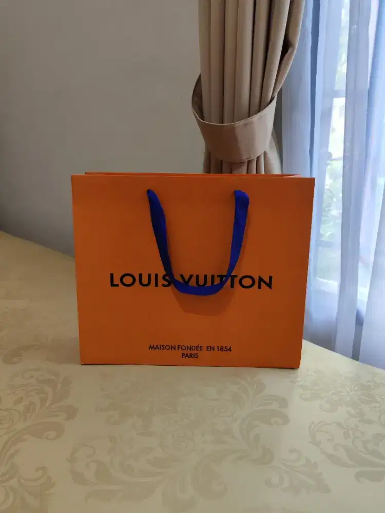 Paperbag LV Medium Size