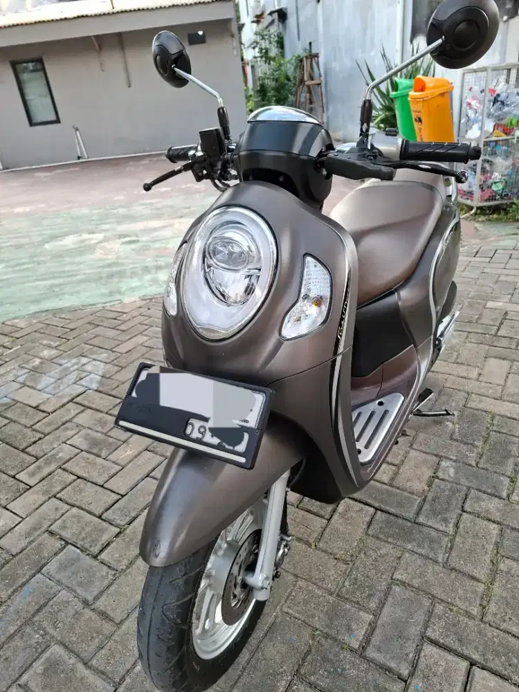 Honda scoopy tangan pertama