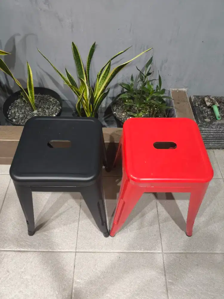 BANGKU BESI INFORMA ORIGINAL PRELOVED