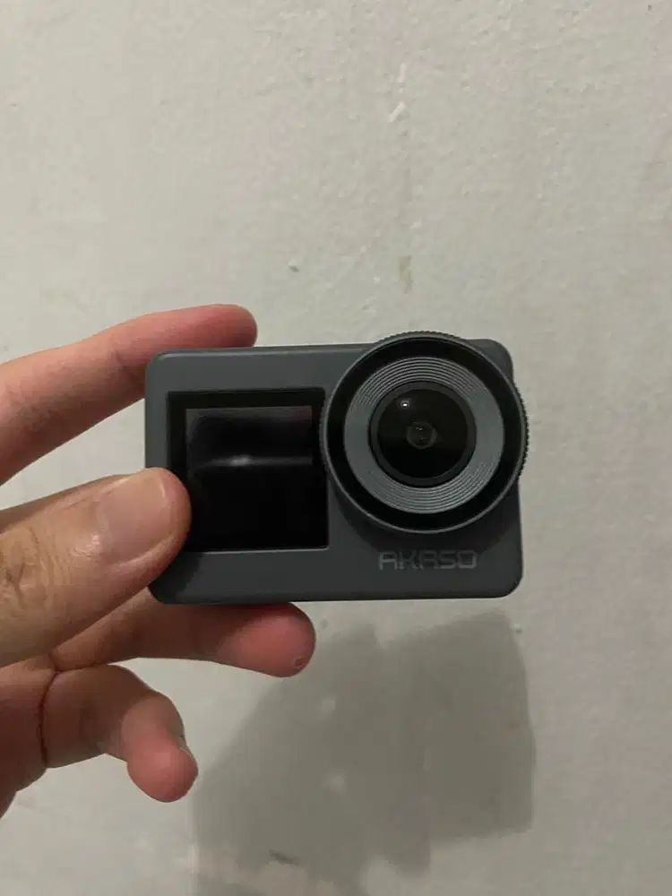 Akaso brave 7 like new