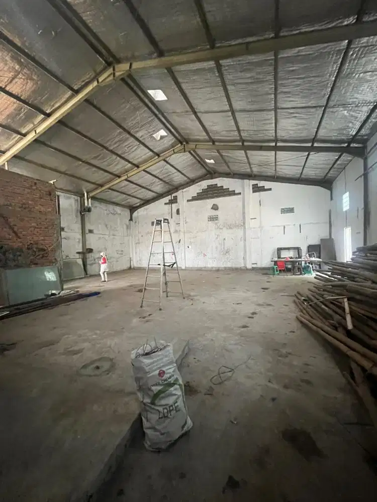 Gudang ukuran 235 dijual kosambi