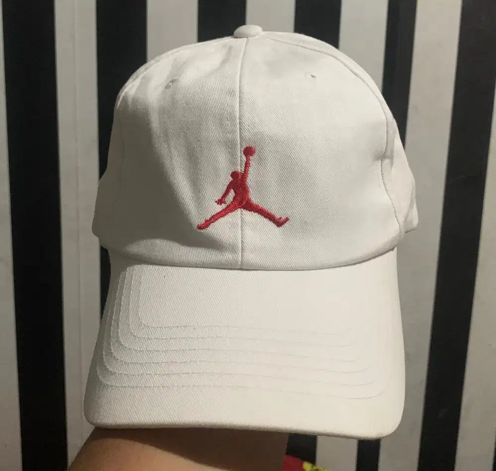 Topi air jordan