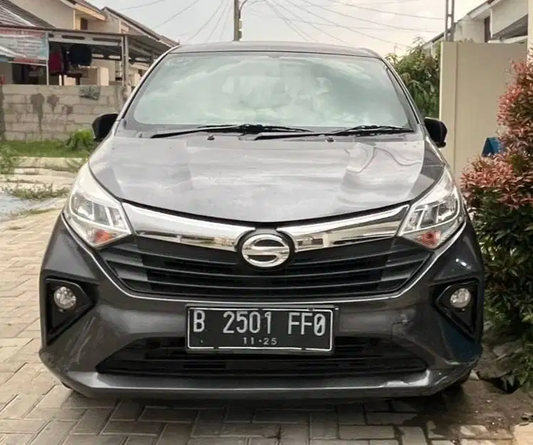 Sigra 1.2R Bensin-MT