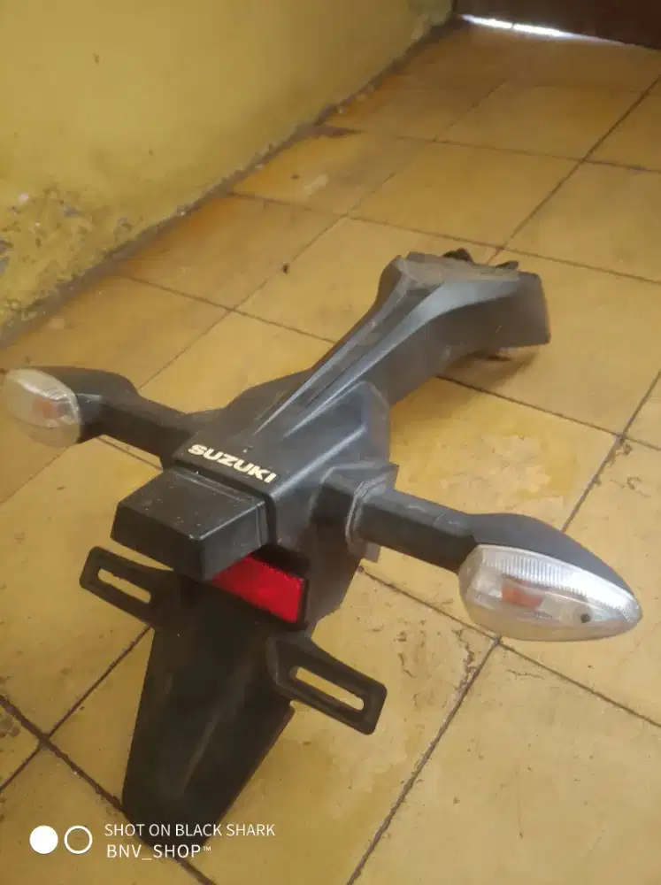 Spakbor Suzuki GSX R/S lengkap sen