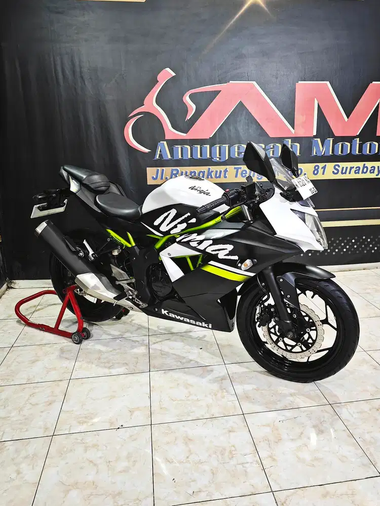 Ninja fi 250cc RR mono  low km mewah pajak baru.Anugerah motor rungkut