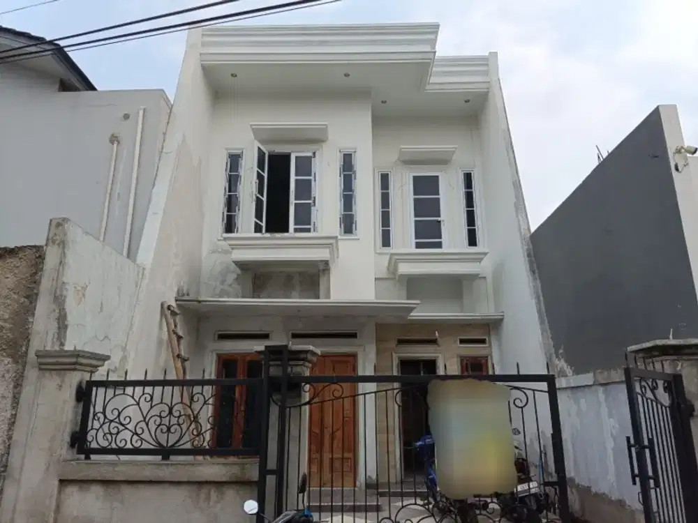 Dijual Cepat Rumah Baru Dua Lantai di Komplek Kodau Dkt Tol Jatiwarna