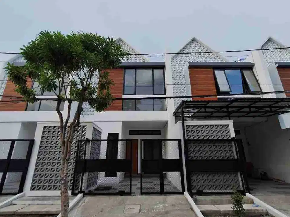 GADING PANTAI dekat RAYA KENJERAN ‼️Rumah Hook Baru Gress Siap Huni