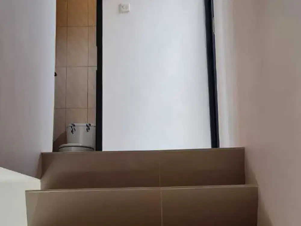 Rumah cantik tipe deluxe dekat tol jatikarya