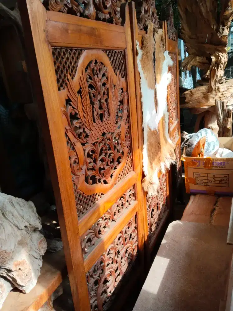 Rono sketsel ukiran kayu jati