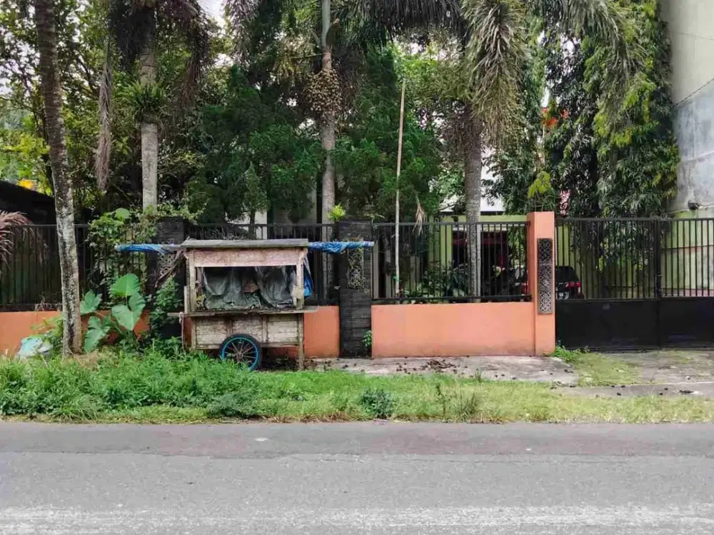 Rumah Halaman Luas Di Rejodani, Palagan Dekat Kampus UGM, UII