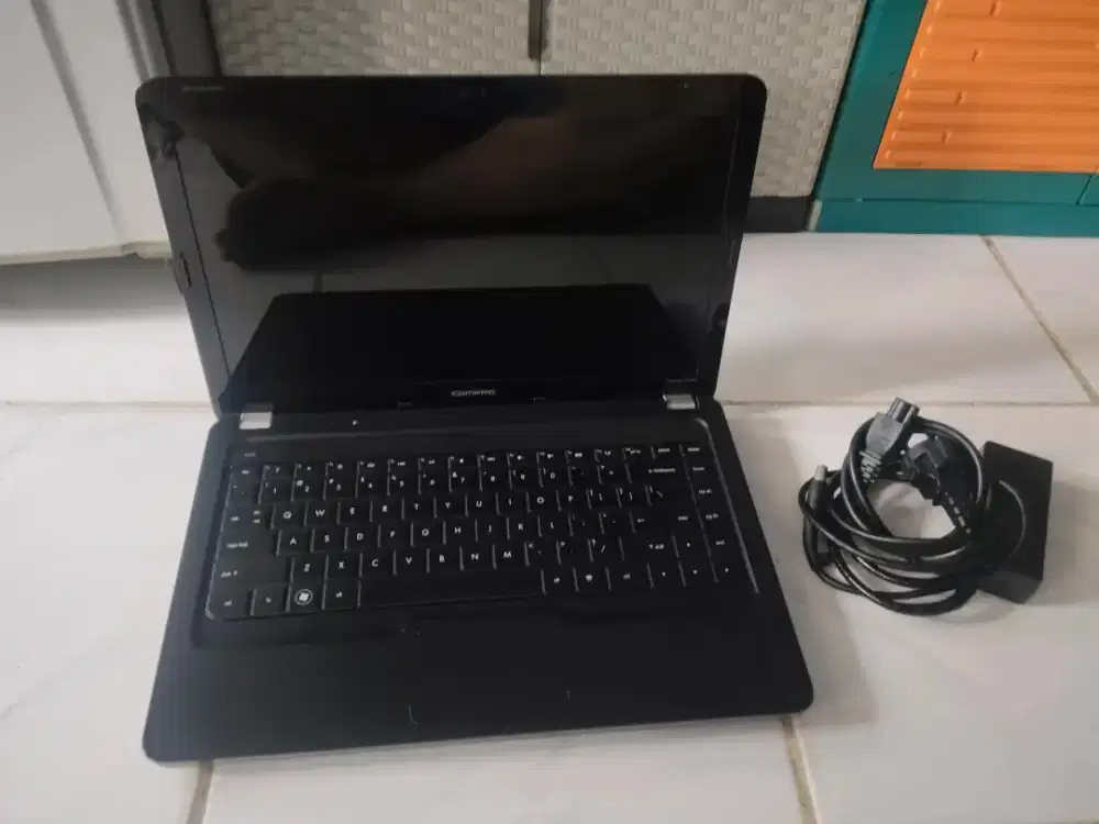 Notebook HP compaq CQ42 14inch Normal Minus No Battery (BACA!)