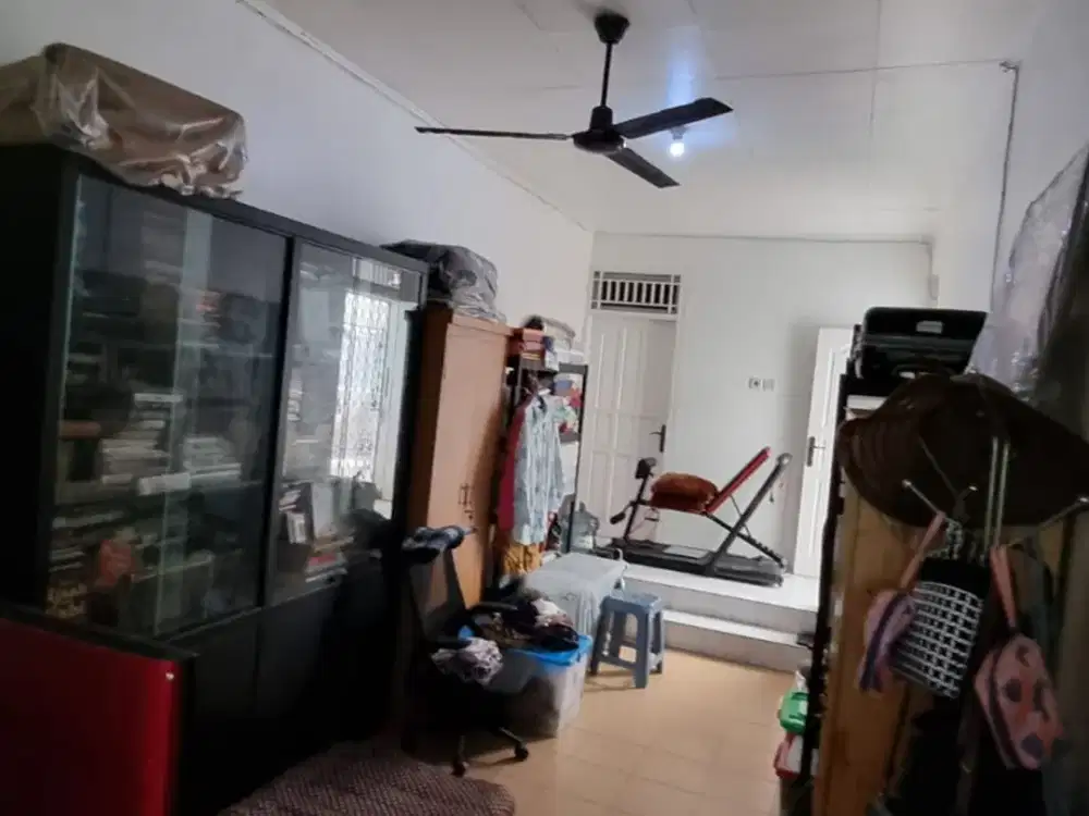 Rumah Cantik Luas 5 Kamar Tidur 10 Mnt ke Green Walk Mall J-27473