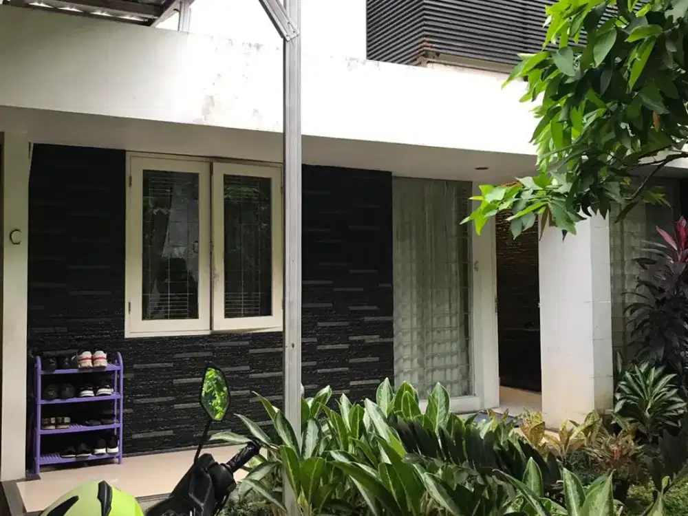 Dijual Rumah Mewah Modern di Bukit Pesona Townhouse, Kebagusan, Jakarta Selatan