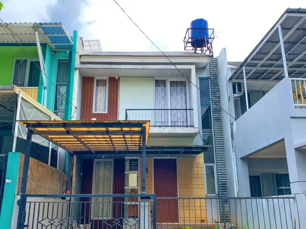 Rumah Terawat 2 Lt Dekat RS Mitra Keluarga Cibubur Hadap Utara J-21129