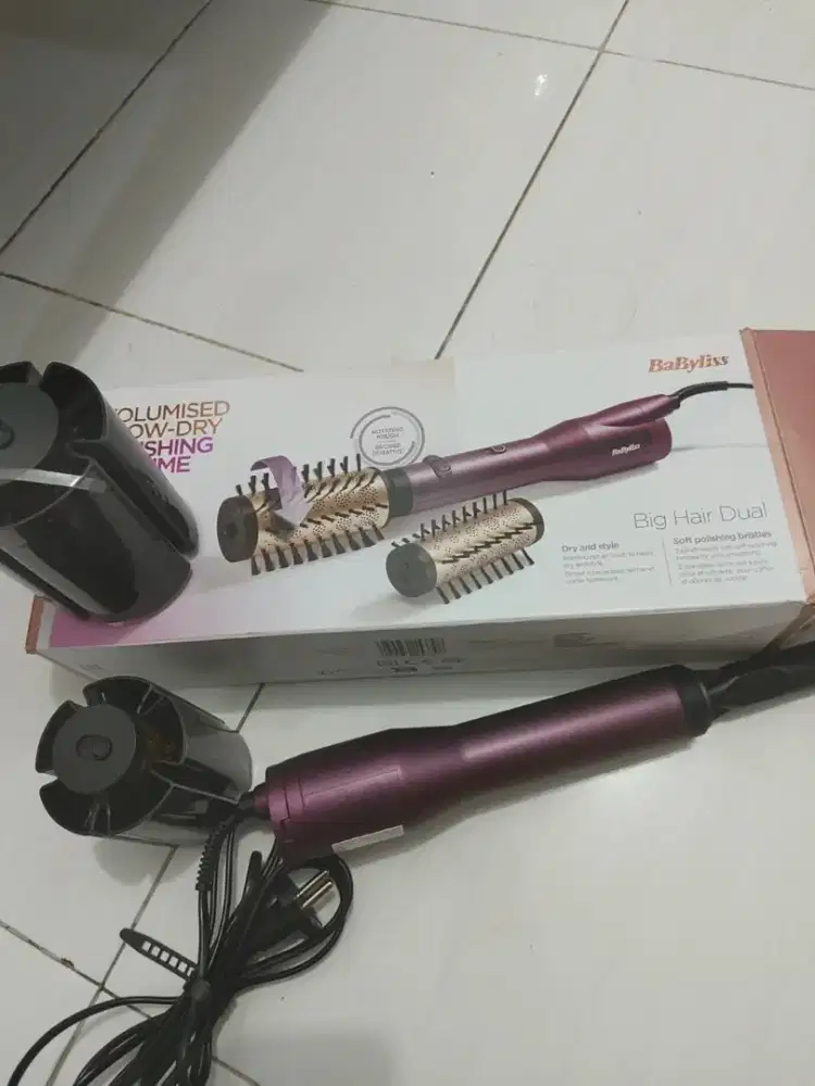 Di jual Blowdryer penakaian masih 1 bulan