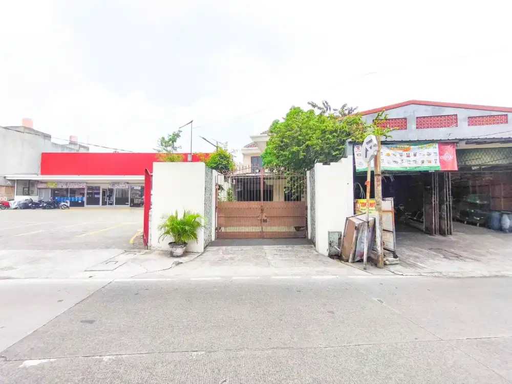 Rumah Luas 2 Carport 10 Menit ke Gerbang Tol Kebon Jeruk SHM J-27541