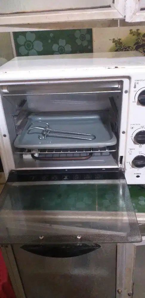 Oven listrik merk maspion