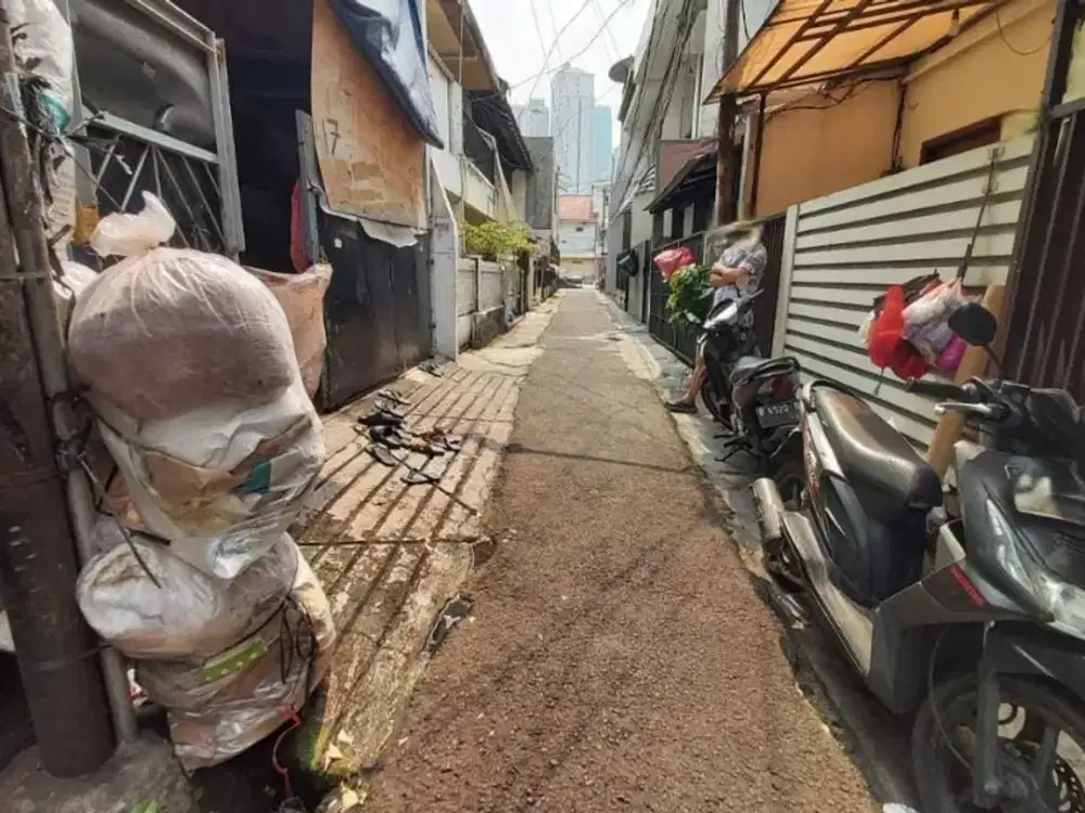 Dijual Rumah 3 Lantai di South Tanjung Duren Bebas Banjir J-20082