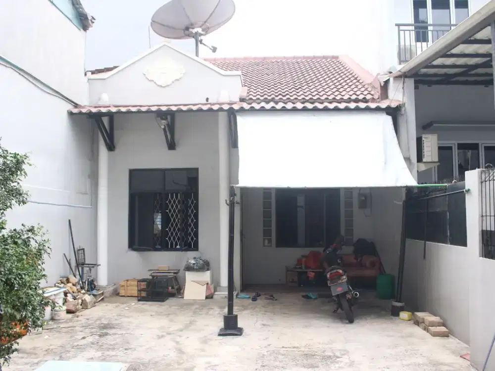 Rumah Tanah Luas di Kalideres Dekat Tol dan Terminal Bisa KPR J-23834