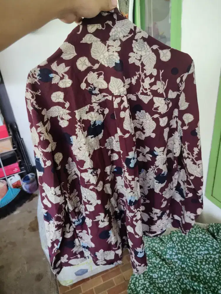 Jual Baju atasan wanita 3 Dus Eks Thrifting +- 200pcs