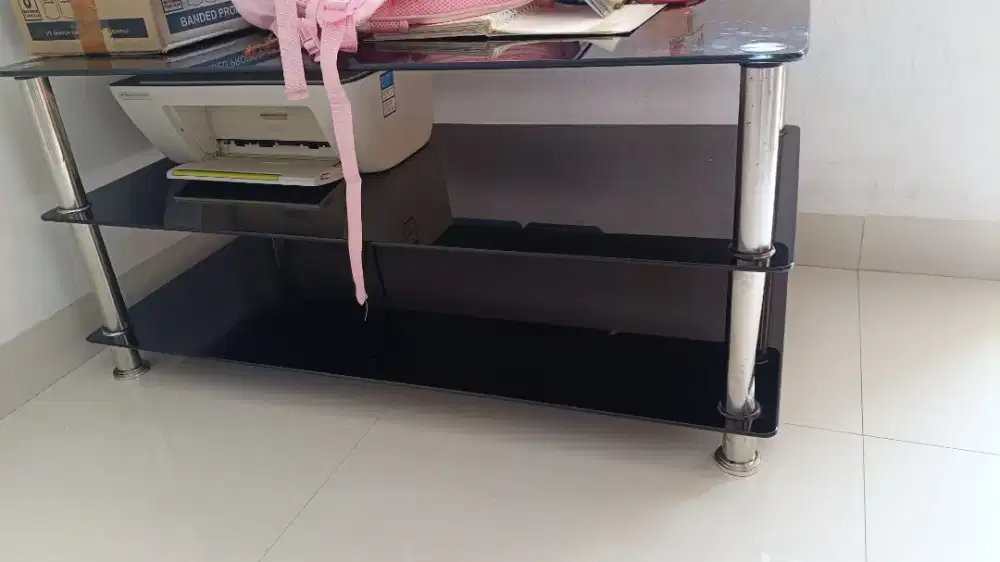 Meja Ruang Tamu kaca informa