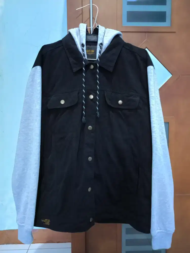 Jaket Number Sixty One